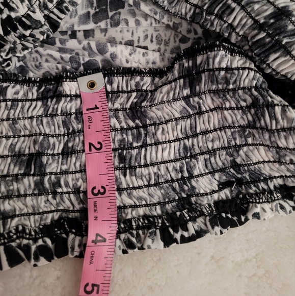 Essentials by Milano High neck sleeveless tops size medium - Picture 7 of 10